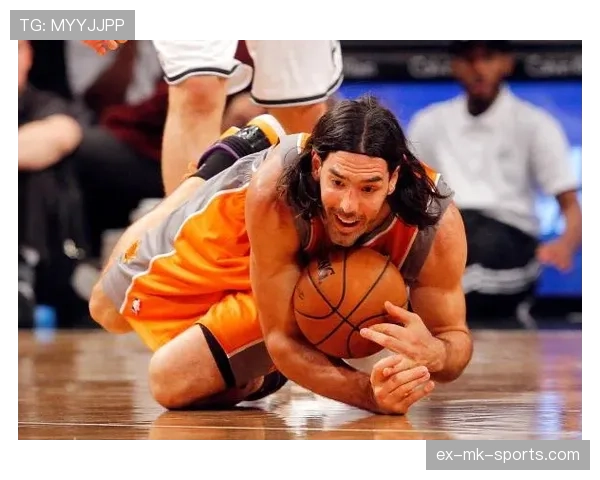 路易斯·斯科拉内线背身进攻效率提升显著拉开与同时代内线差距